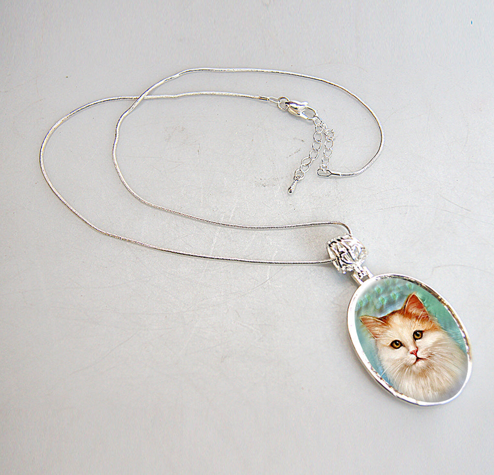 Tabby Cat Silver Plated Mother of Pearl Jewelry Pendant Necklace - 44015