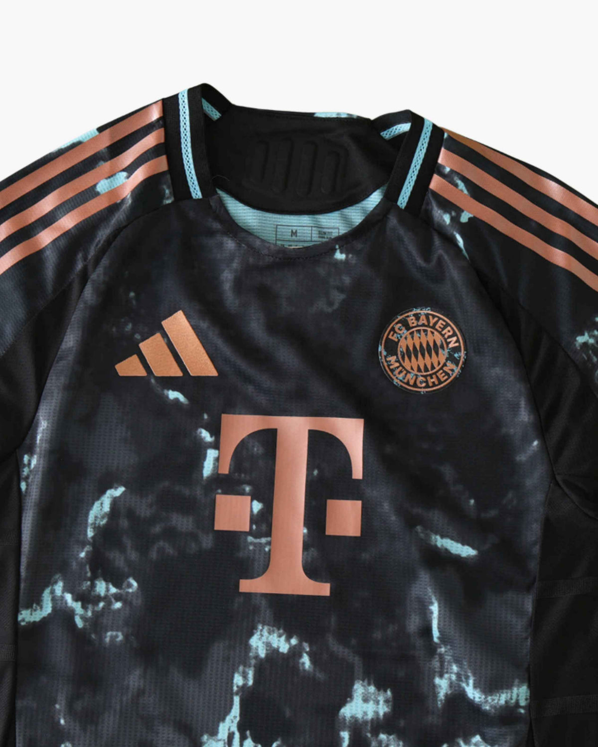 BAYERN MUNICH AWAY 2024/25