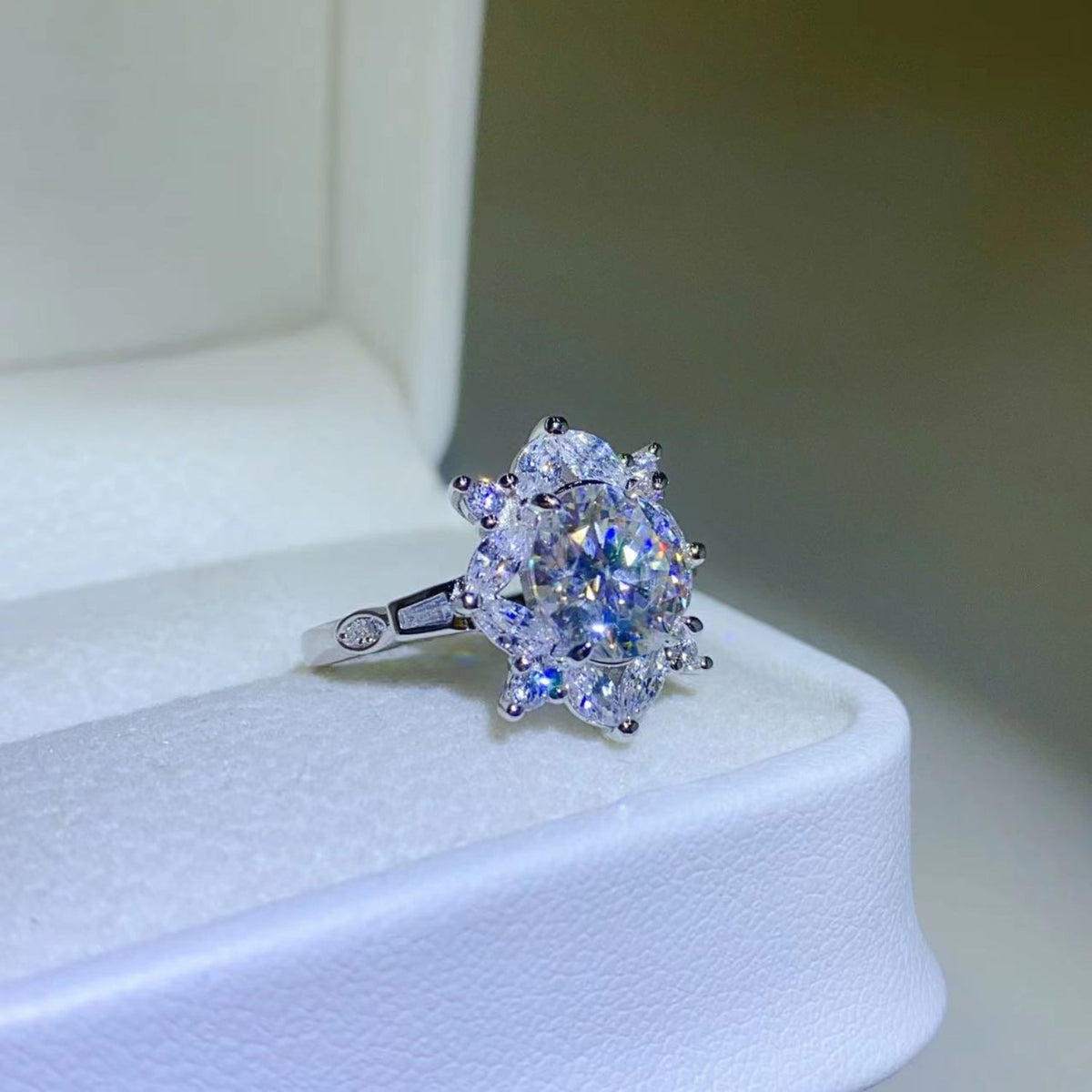 2 Carat Brilliant Round Cut Sparkala™ Pure Sterling Silver Ring