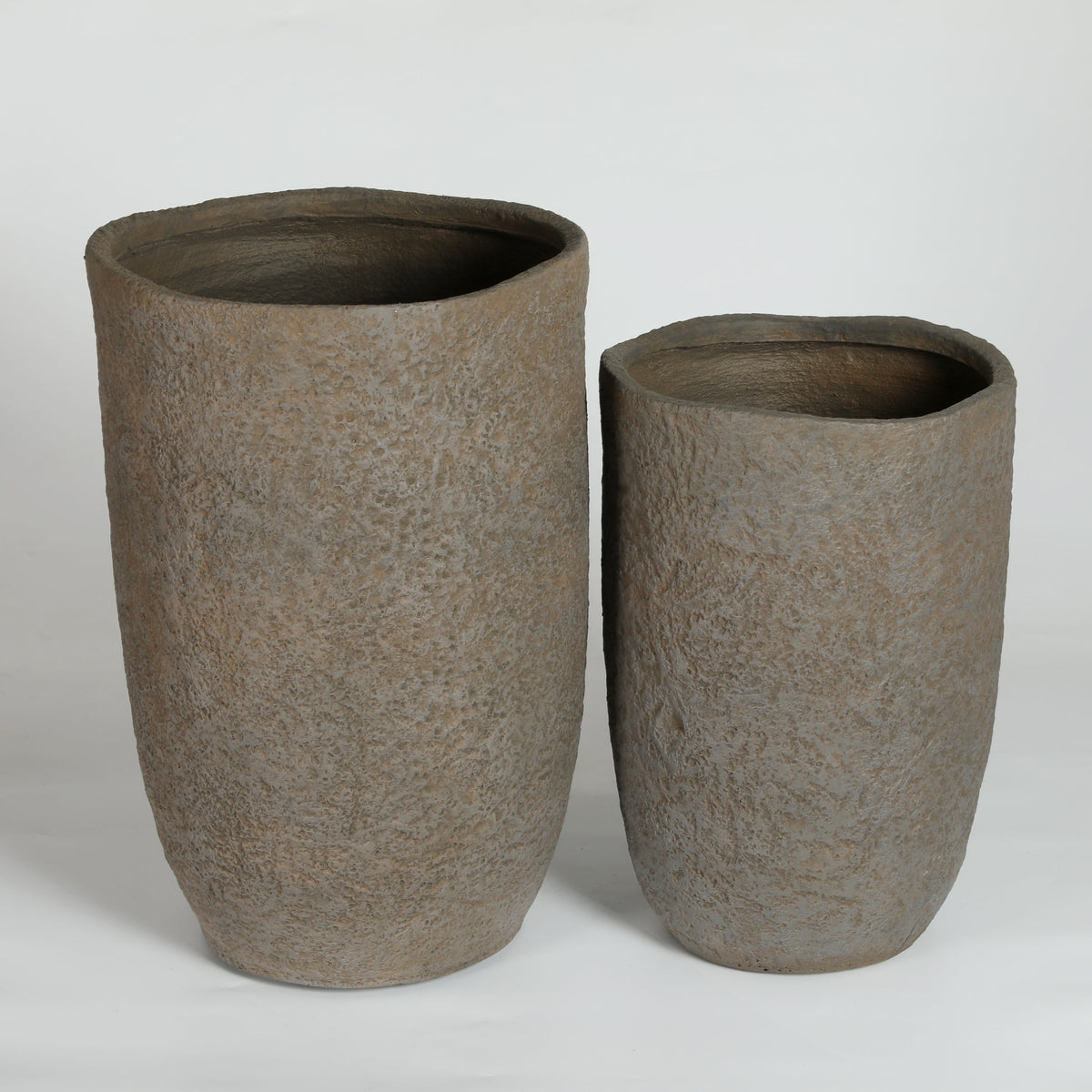 Round Concrete Planter Set of 2, Large Indoor & Outdoor Planter Pots