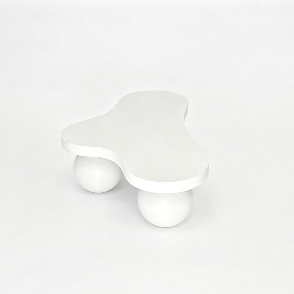 Cloud Shaped Coffee Table With 3 Ball Legs For Living Room