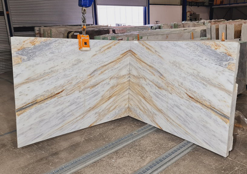 Dolce Vita White Bookmatching Marble Slabs Polished - Full Truckload