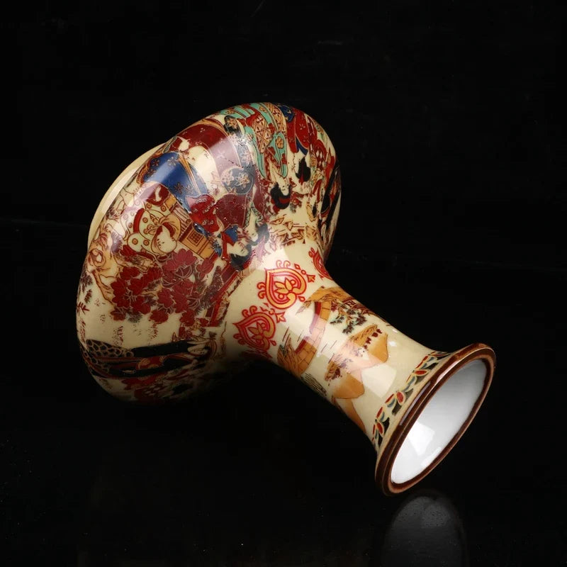 Exquisite Chinese Old Collectible Handmade Porcelain Painted with Japanese Dowager storage vase