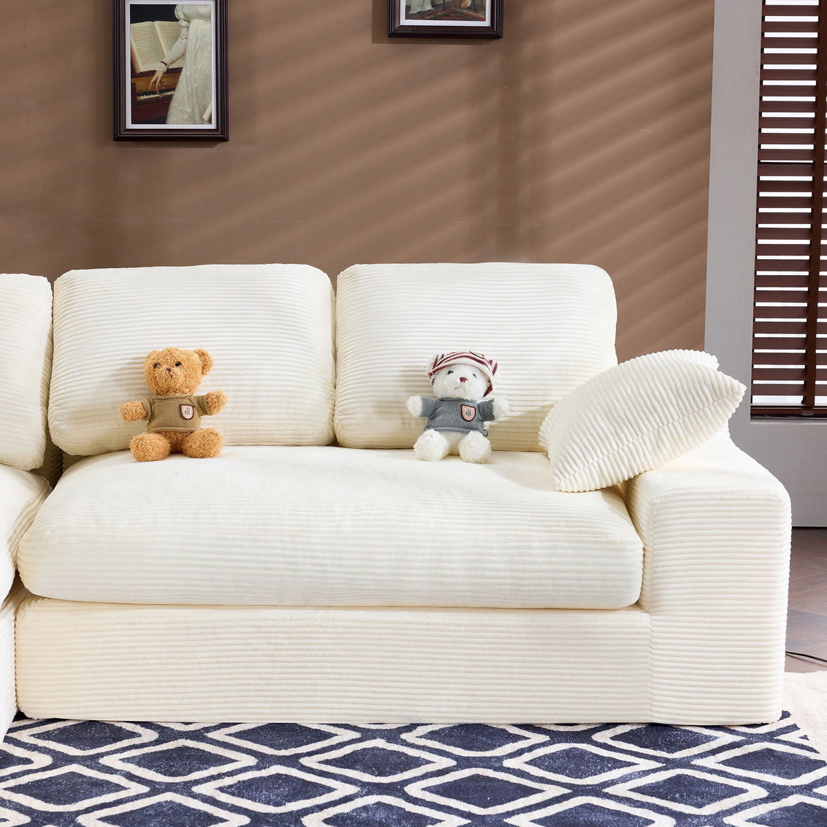 Compressed Sofa With 3 Back Cushions, 2 Throw Pillows