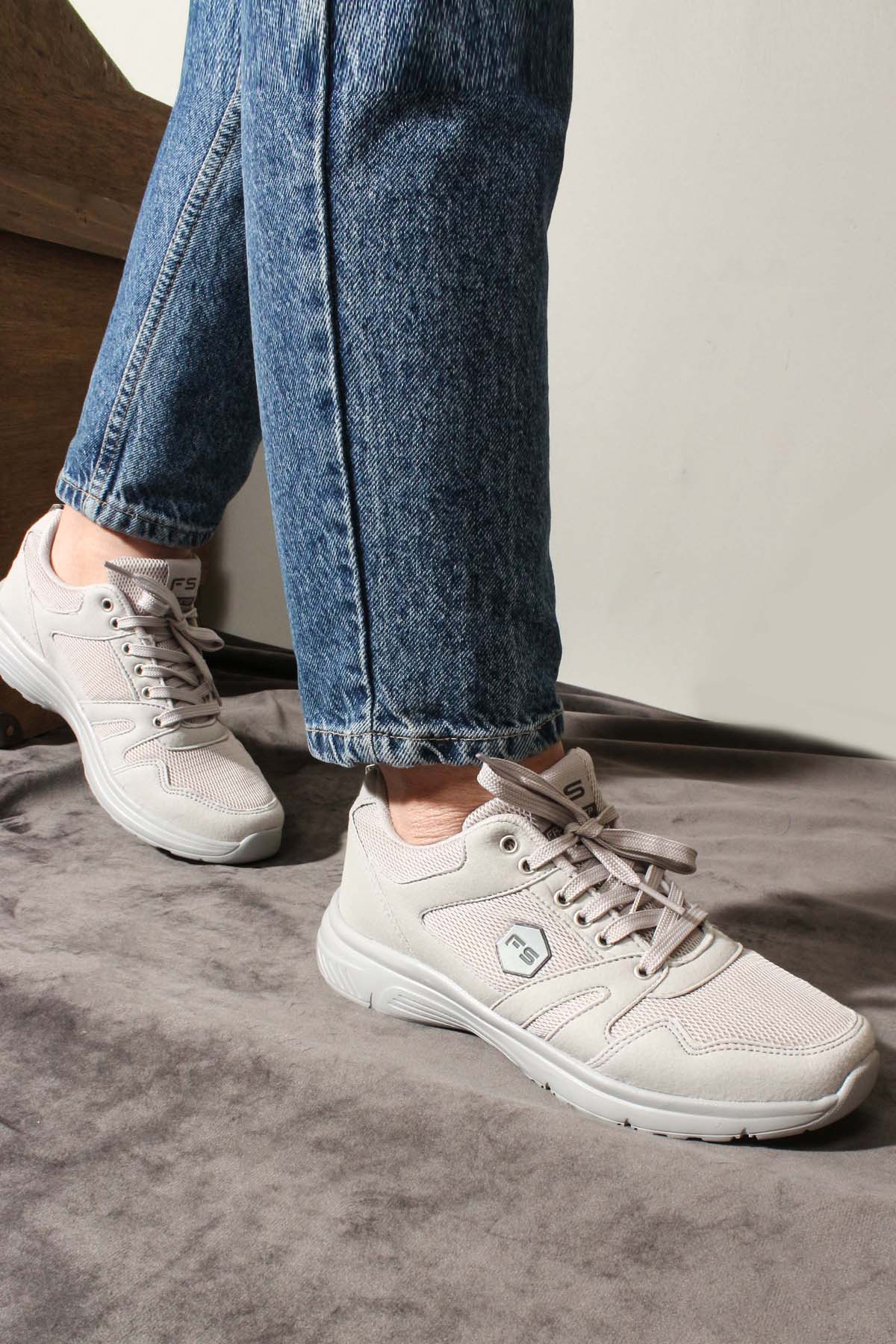 Men's Light Gray Athletic Sneakers with Breathable Mesh - Wessi